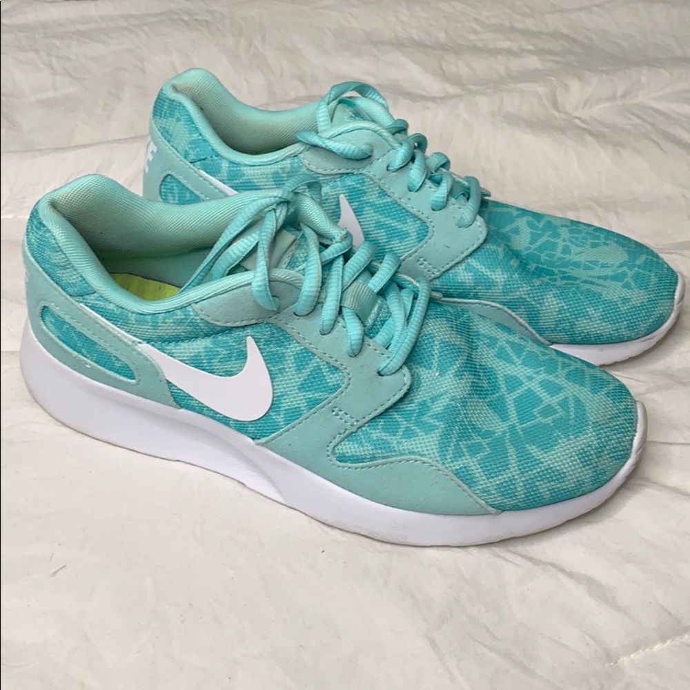 Nike teal sneakers